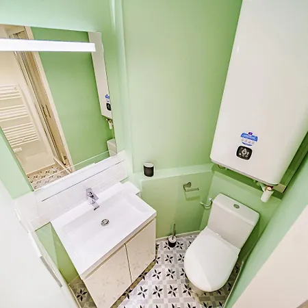 Cozy Au Coeur De 8 Apartament